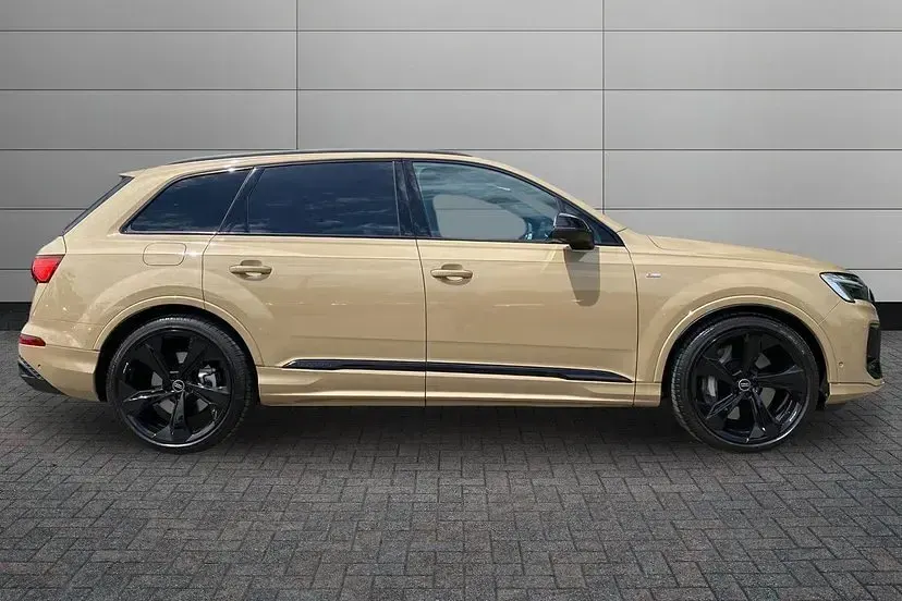 Used Audi Q7 Black Edition 389 HP (286 kW) 2026 Other SUV
