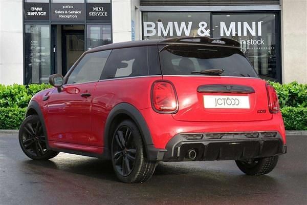 Used Mini Cooper Sport 134 HP (98 kW) 2023 Red Hatchback