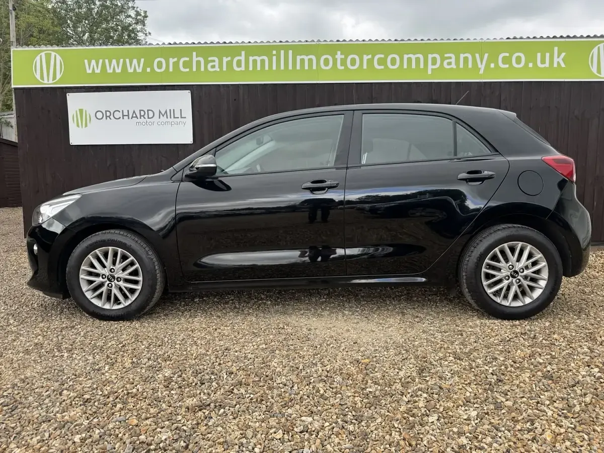 Used Kia Rio 84 HP (61 kW) 2019 Black Hatchback