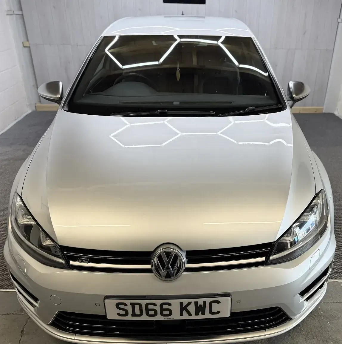 Used VW Golf VII R 310 HP (228 kW) 2016 Silver Hatchback