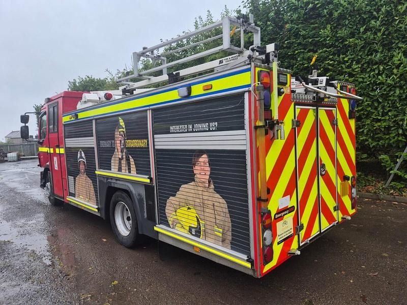 Used Volvo 240 2007 Red