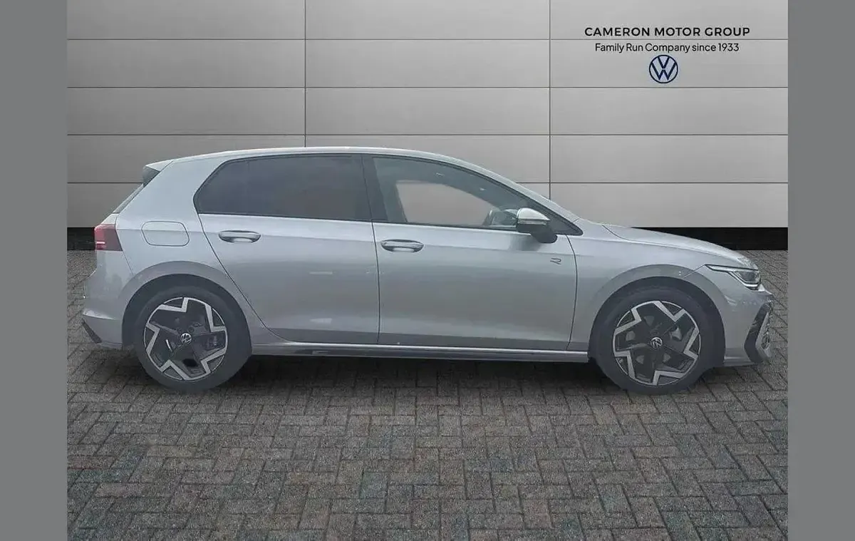 Used VW Golf VIII R-line 150 HP (110 kW) 2025 Silver Hatchback