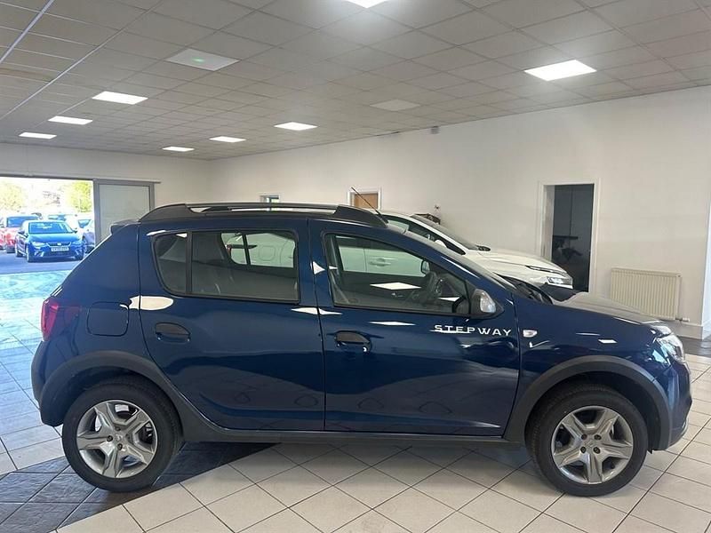 Used Dacia Sandero Comfort 90 HP (66 kW) 2019 Blue Hatchback