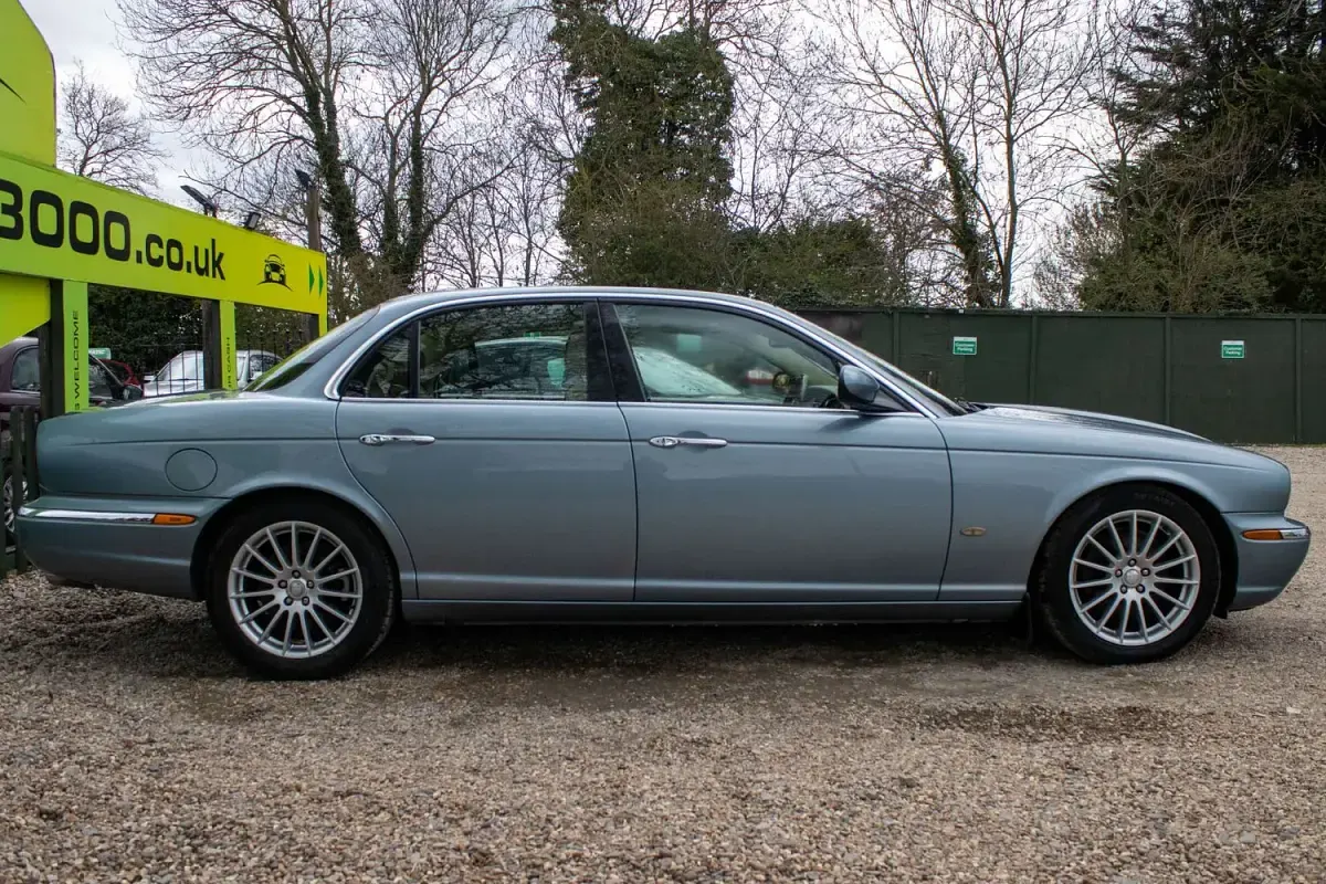 Used Jaguar XJ6 2006 Blue Sedan