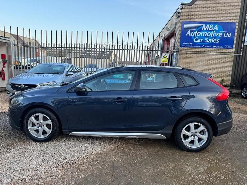 Usado Volvo V40 SE 2014 Azul Citadino