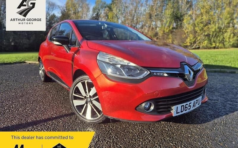 Used Renault Clio IV Dynamique 90 HP (66 kW) 2016 Hatchback
