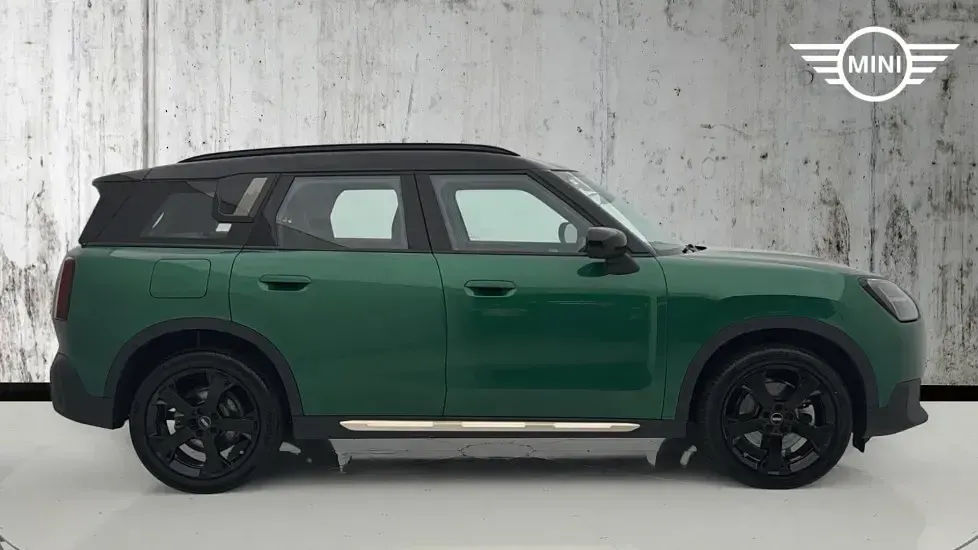 Used Mini Countryman 168 HP (123 kW) 2025 Green SUV