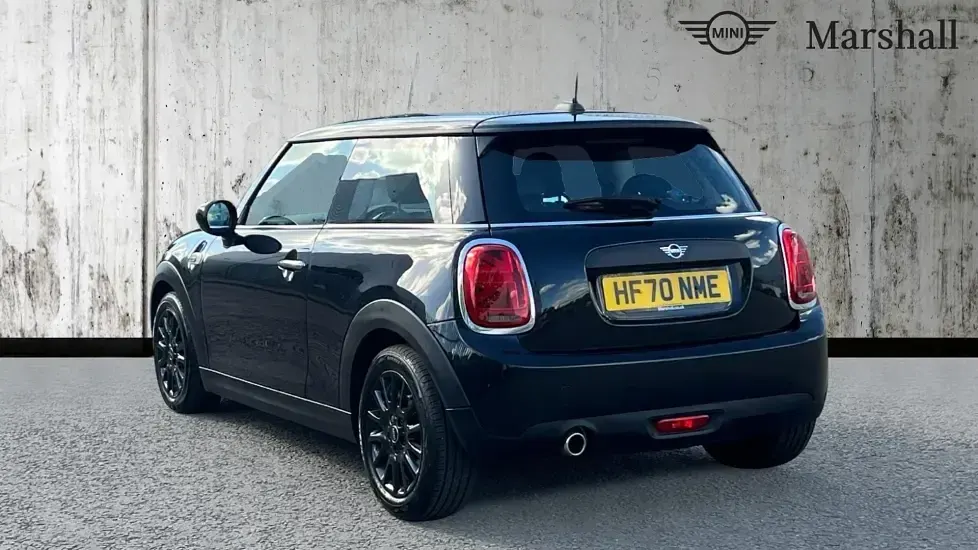 Used Mini ONE Classic 101 HP (74 kW) 2020 Black Hatchback