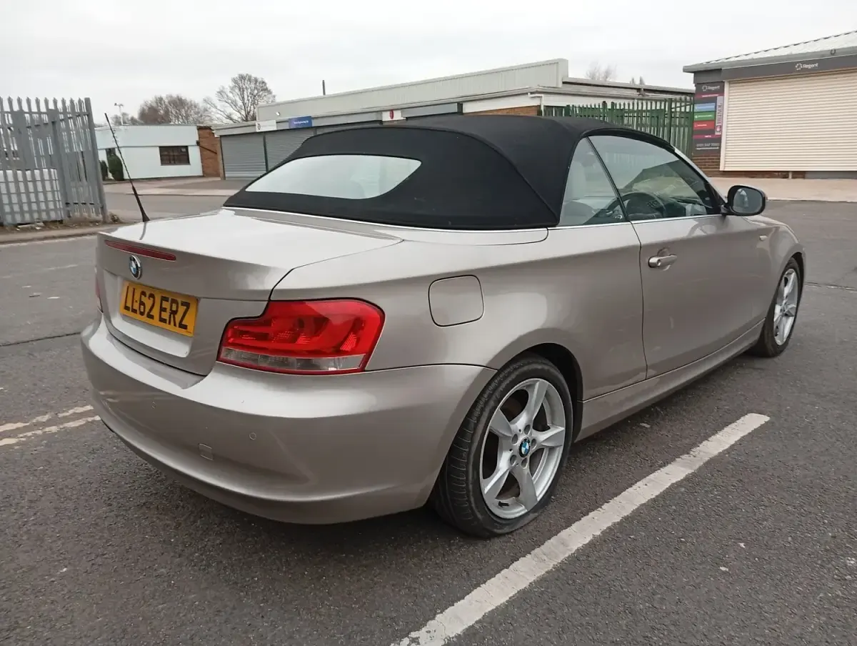 Used BMW 118 Cabriolet Exclusive 2012 Silver Cabriolet