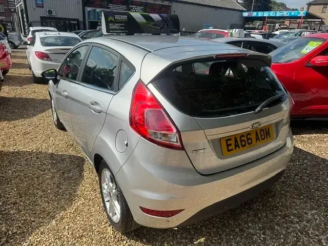 Used Ford Fiesta Zetec 2016 Silver Hatchback