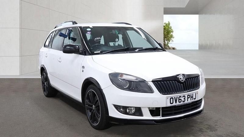 Used Skoda Fabia Monte Carlo 105 HP (77 kW) 2013 White Estate