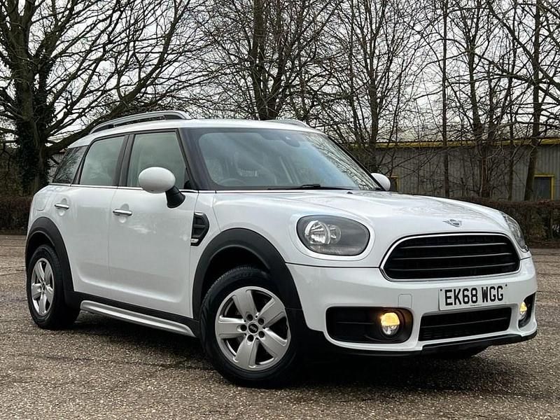 White Used 2018 Mini Cooper Countryman SUV | £11,480 (Good price) - Image 1/4