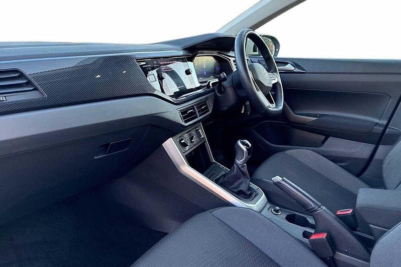 Used VW Taigo Life 95 HP (69 kW) 2022 Grey SUV