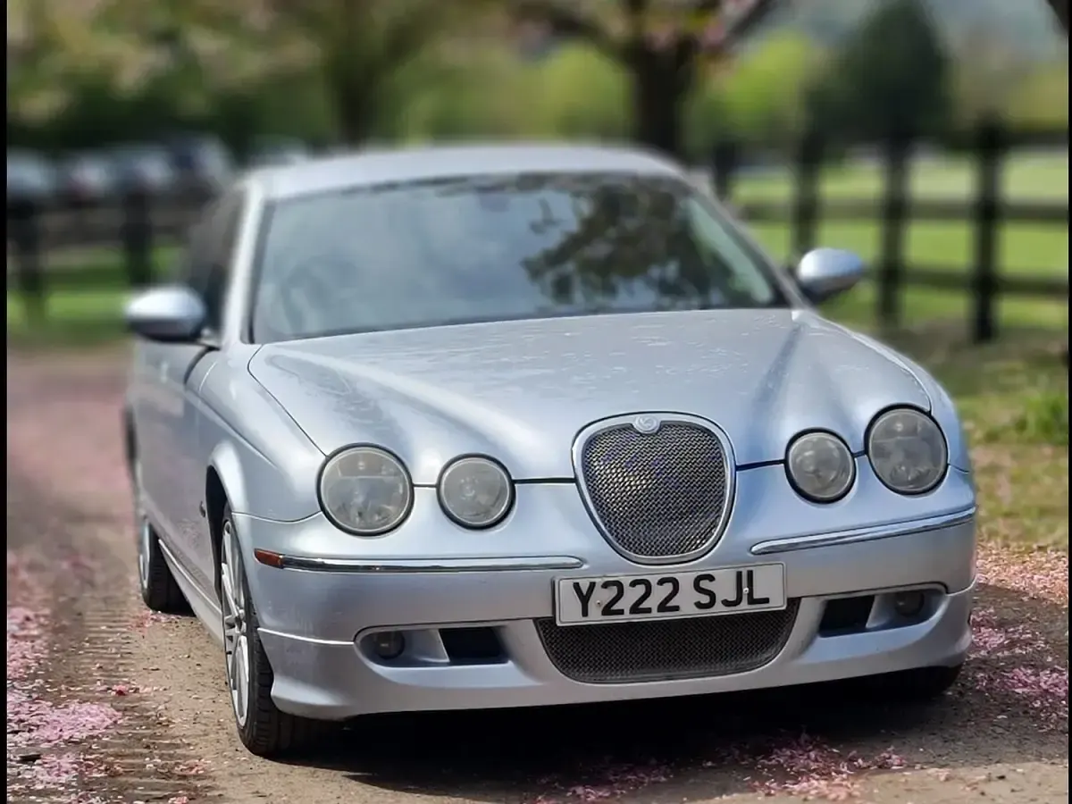 Used Jaguar S-Type SE 240 HP (176 kW) 2007 Silver Sedan