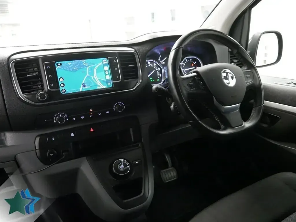 Used Vauxhall Vivaro Elite 145 HP (106 kW) 2022 Grey MPV