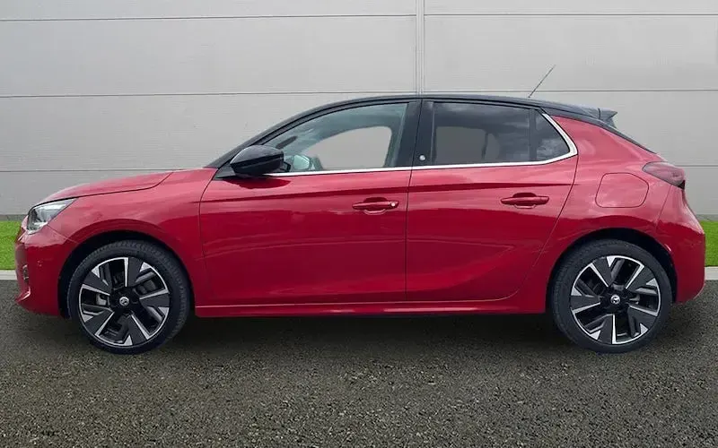 Used Vauxhall Corsa-e Ultimate 100 kW (136 HP) 2023 Red Hatchback