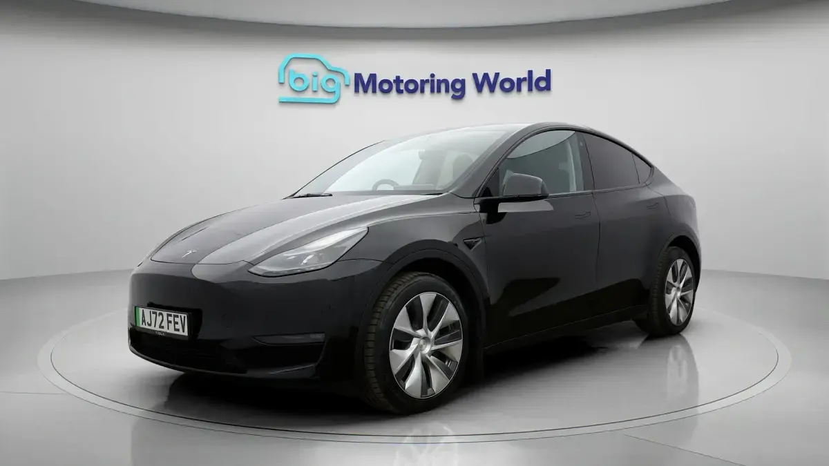 Used Tesla Model Y Long Range AWD 378 kW (514 HP) 2022 Black SUV