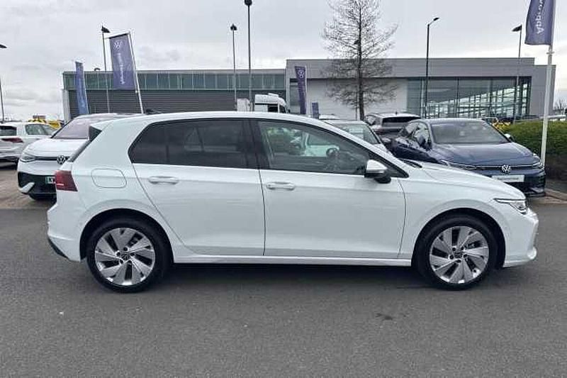 New VW Golf VIII Match 115 HP (84 kW) 2025 White Hatchback