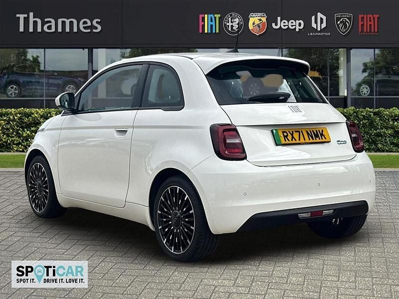 White Used 2021 Fiat 500e Icon Hatchback | £12,995 (Fair price) - Image 1/4