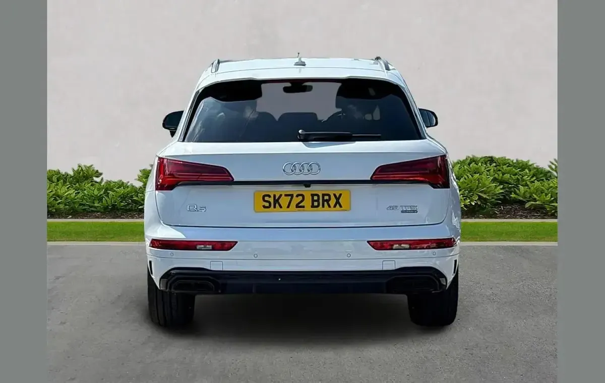 Used Audi Q5 Comfort 265 HP (194 kW) 2022 White SUV