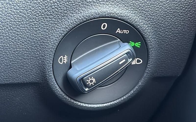 Used 2024 VW Tiguan Allspace R-line SUV | £27,499 (Super price) - Image 1/4