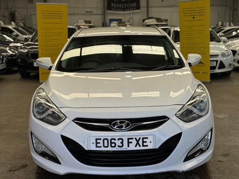 Used Hyundai i40 Style 136 HP (100 kW) 2013 White Estate