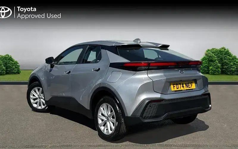 Second-hand Toyota C-HR 140 CP (102 kW) 2026 SUV