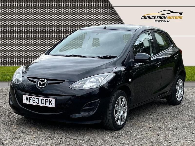 Used Mazda 2 75 HP (55 kW) 2013 Black Hatchback