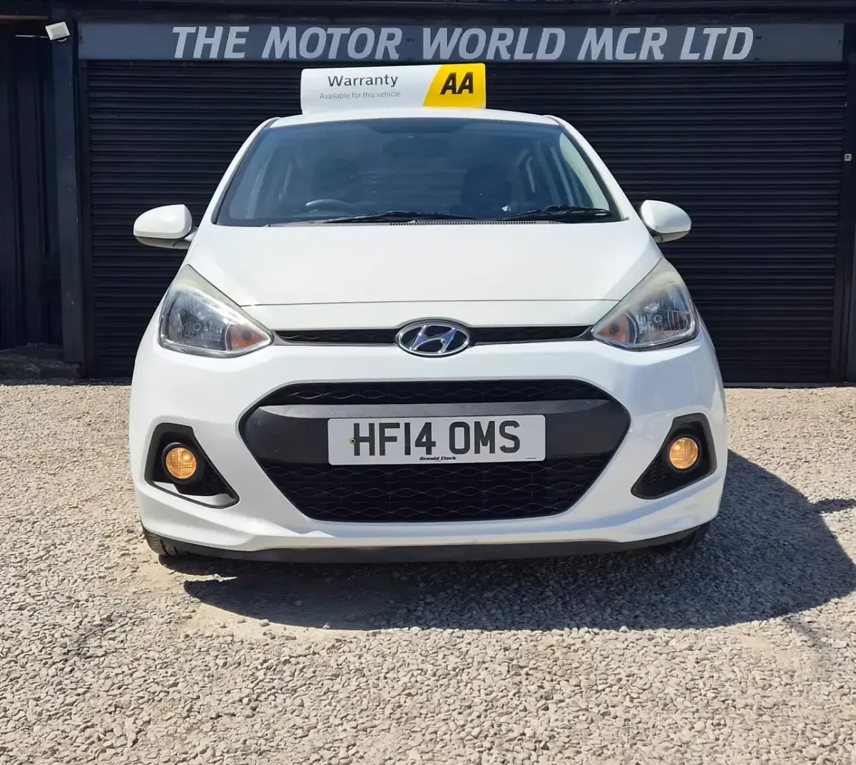Used Hyundai i10 SE 87 HP (63 kW) 2014 White Hatchback