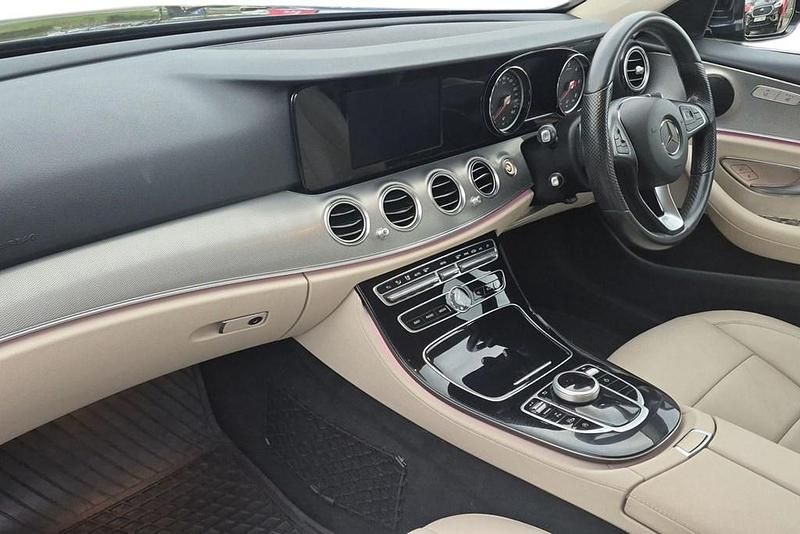 Begagnad Mercedes E220 SE 194 HK (142 kW) 2017 Svart Sedan