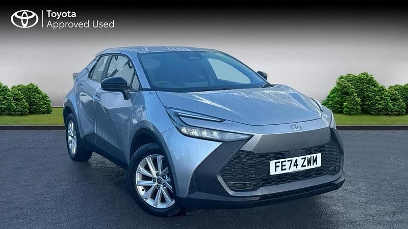Used Toyota C-HR 140 HP (102 kW) 2024 Silver metallic SUV