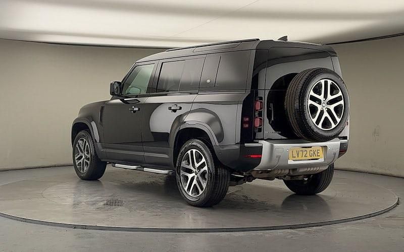 Used Land Rover Defender SE 250 HP (183 kW) 2022 Santorini black SUV