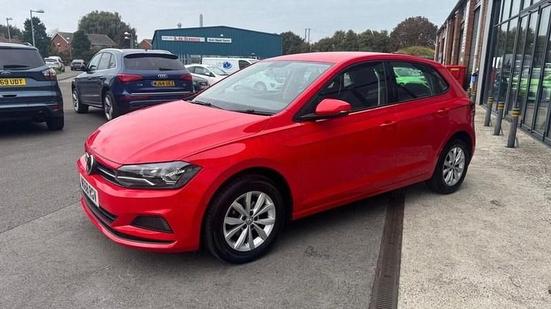 Used VW Polo SE 95 HP (69 kW) 2018 Red Hatchback