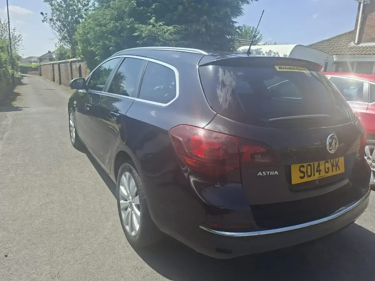 Used Vauxhall Astra Elite 2014 Black Estate