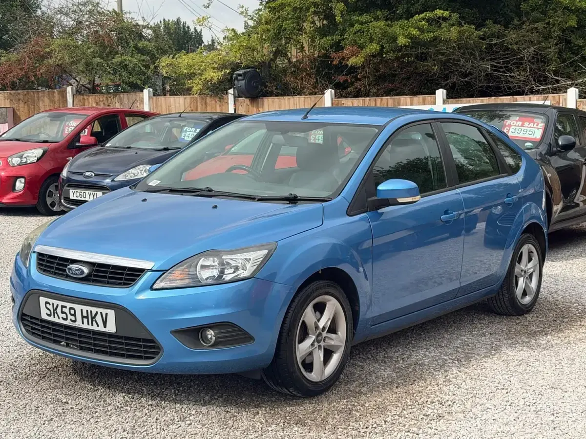 Used Ford Focus Zetec 2009 Blue Hatchback