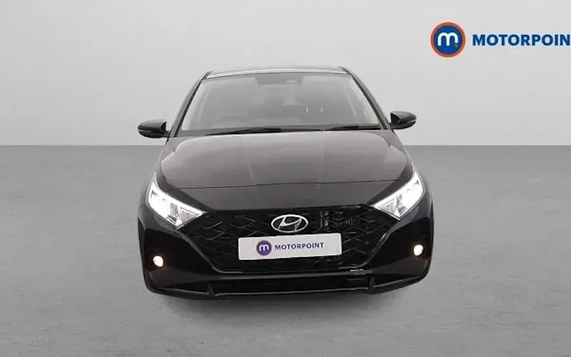 Używany Hyundai i20 Premium 101 KM (74 kW) 2023 Czarny Hatchback