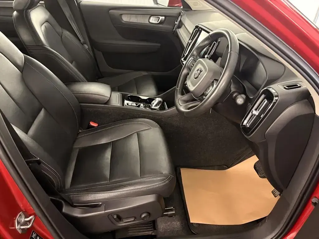 Used Volvo XC40 Inscription 2020 Red SUV