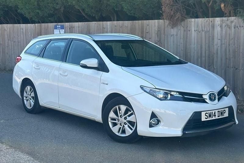 Used 2014 Toyota Auris Touring Sports Estate | £3,295 (Fair price) - Image 1/1