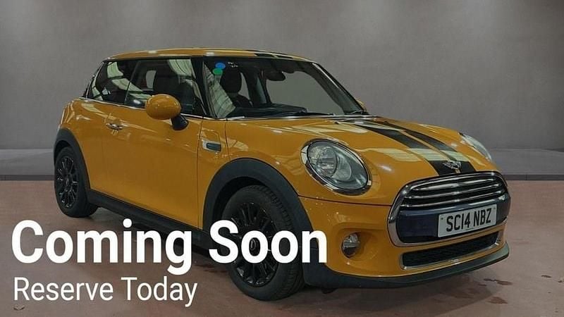 Usado Mini Cooper Hatch 136 HP (100 kW) 2014 Laranja Citadino