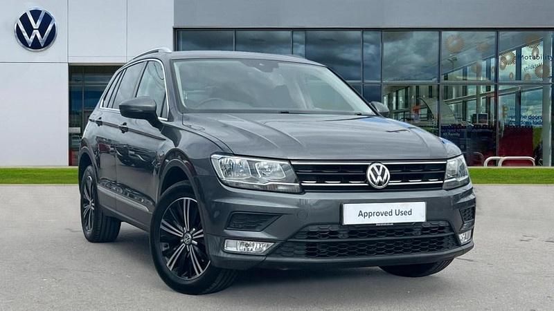Indium grey metallic Used 2017 VW Tiguan SE SUV | £14,542 (Good price) - Image 1/4
