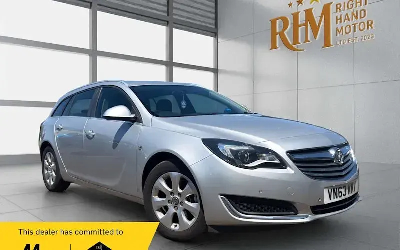 Used Vauxhall Insignia Design Edition 163 HP (119 kW) 2015 Estate