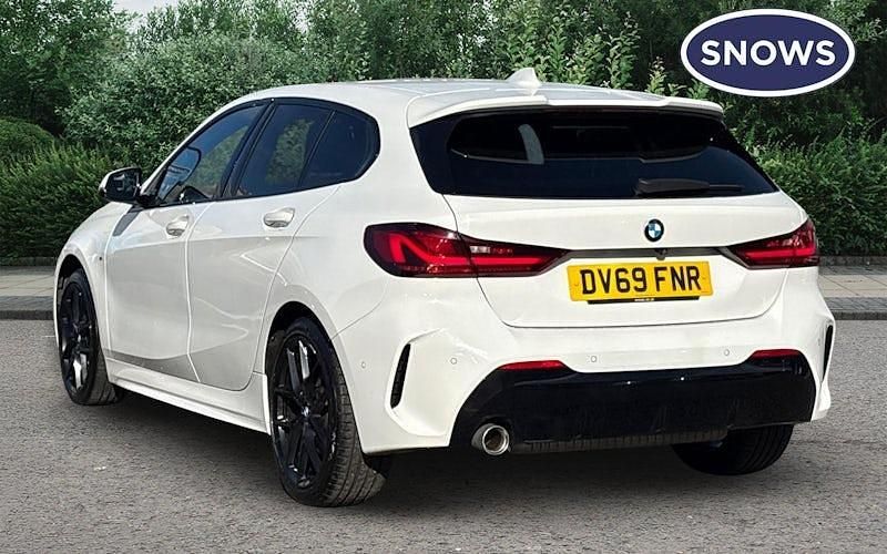 Used BMW 118 M Sport 140 HP (102 kW) 2019 White Hatchback