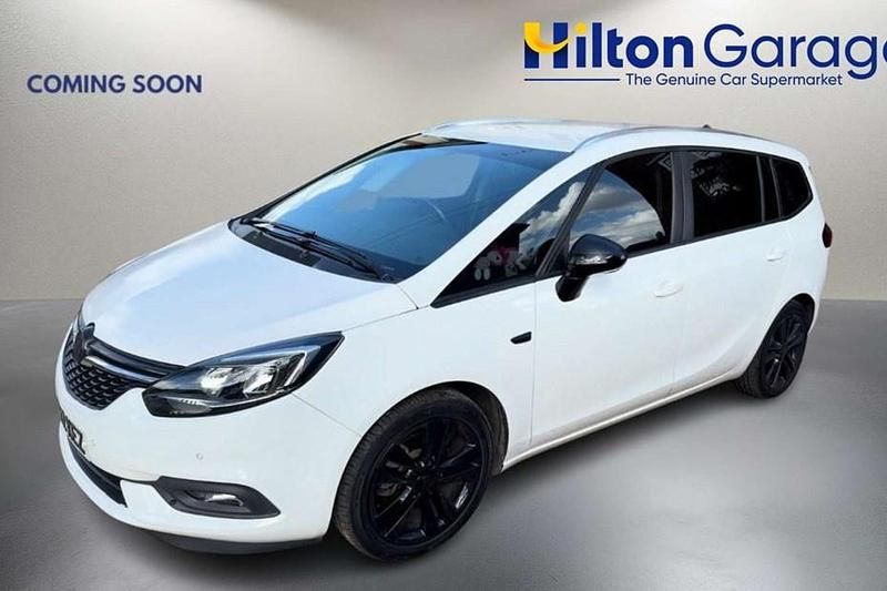 Used Vauxhall Zafira Tourer SRi 140 HP (102 kW) 2018 White MPV