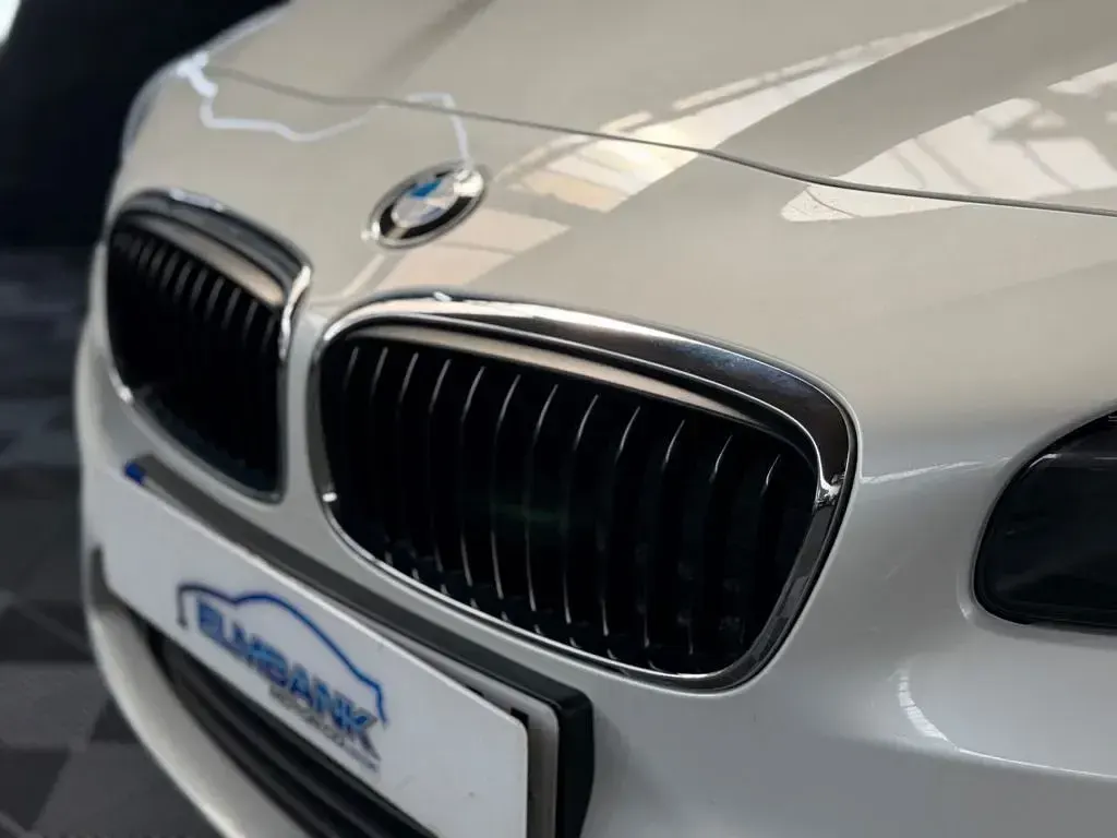 Used BMW 218 Comfort Edition 136 HP (100 kW) 2017 White MPV