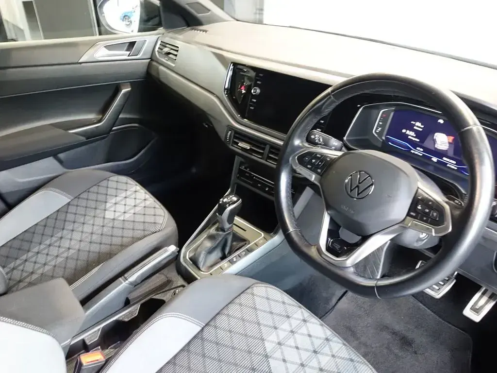 Used VW Taigo R-line 150 HP (110 kW) 2022 Black SUV