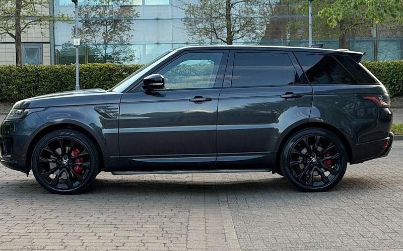 Second-hand Land Rover Range Rover Sport 400 CP (294 kW) 2021 SUV