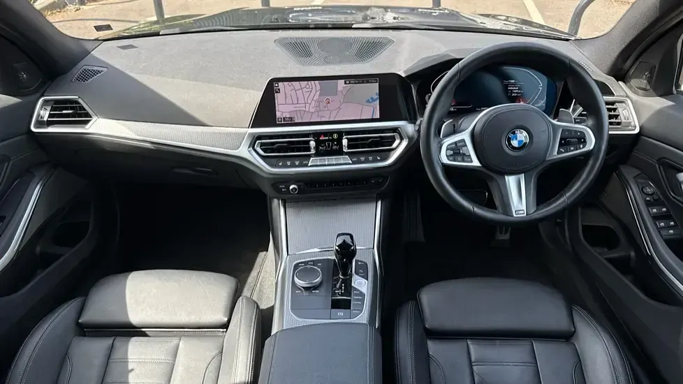 Begagnad BMW 320 M Sport 181 HK (133 kW) 2021 Svart