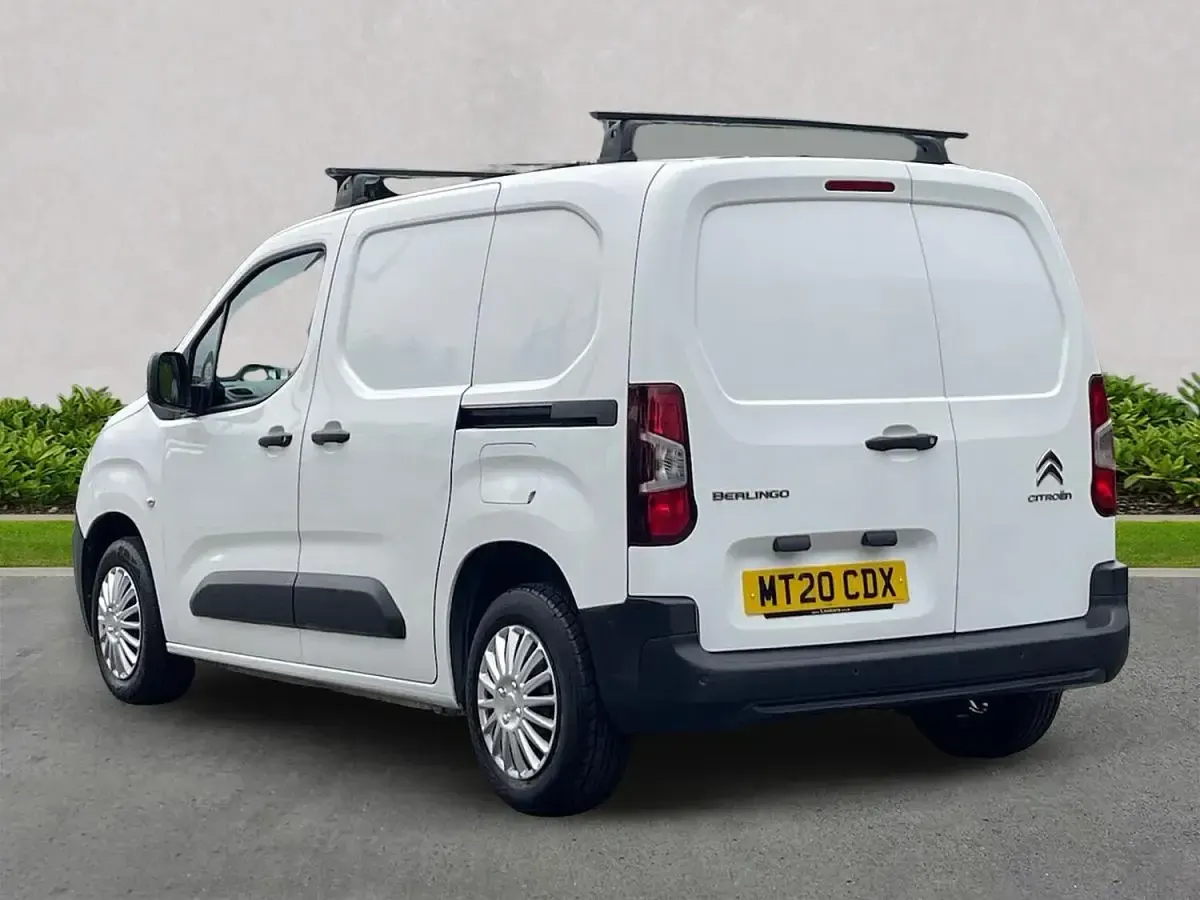Used Citroën Berlingo Start 75 HP (55 kW) 2020 White MPV