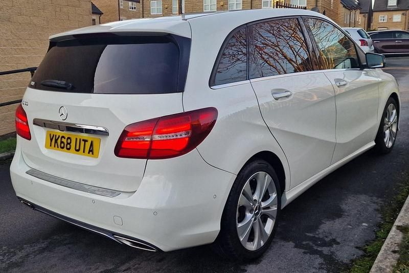 Used Mercedes B180 Exclusive 2018 White MPV
