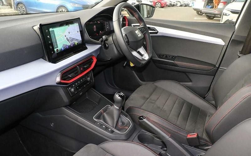 Used Seat Ibiza FR Sport 116 HP (85 kW) 2025 White Hatchback